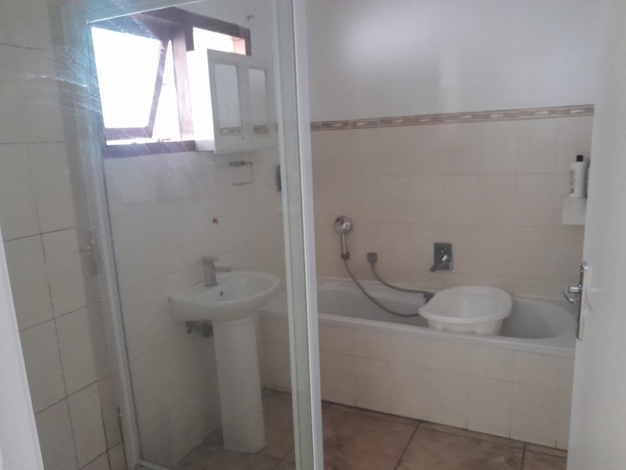 4 Bedroom Property for Sale in Balmoral Eastern Cape